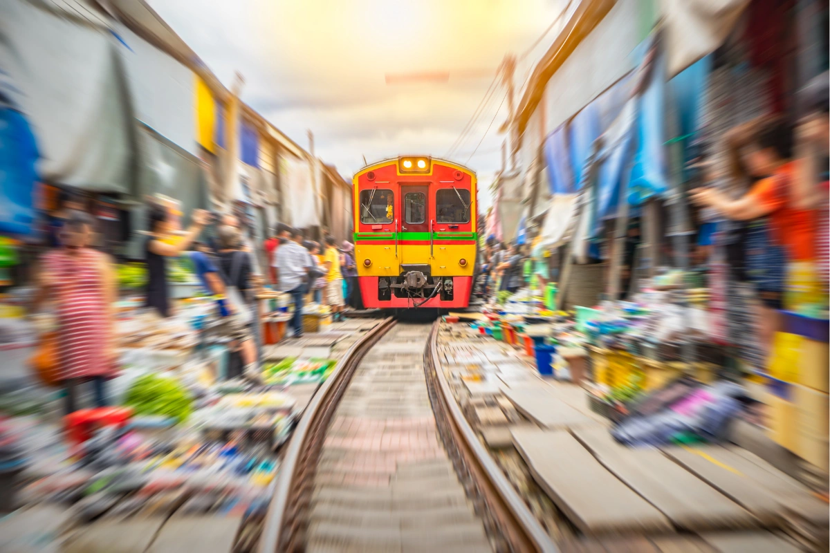 Mae Klong railway market
