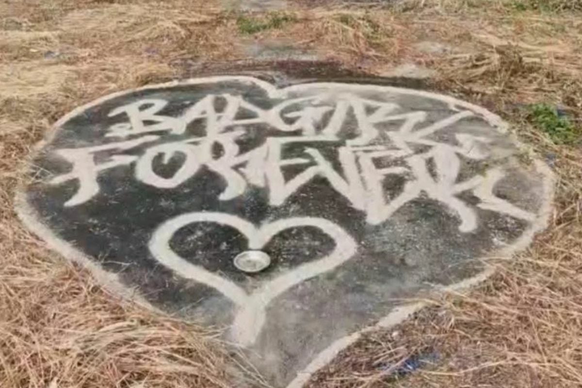 Sand messages left by Englishman who committed suicide on Cha-am beach